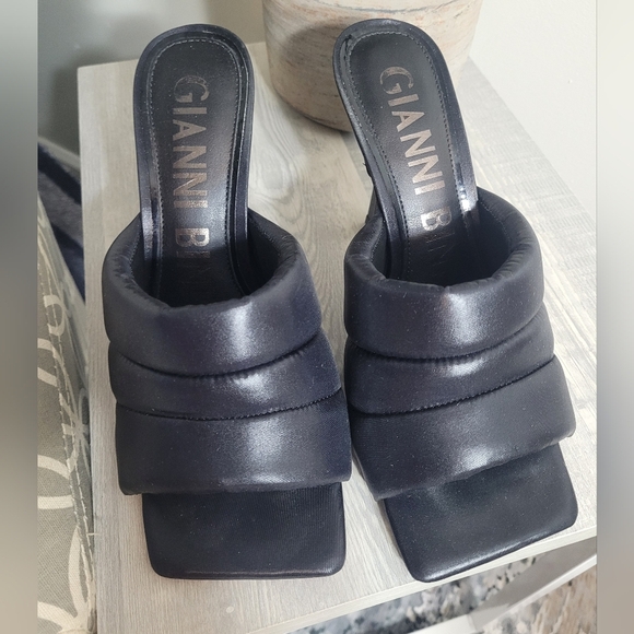Gianni Bini Zimmie Black High Heel open toe sandals. Trendy puff style stilettos - Picture 2 of 4